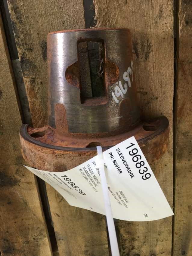 Deere 2640 Wedge/Sleeve