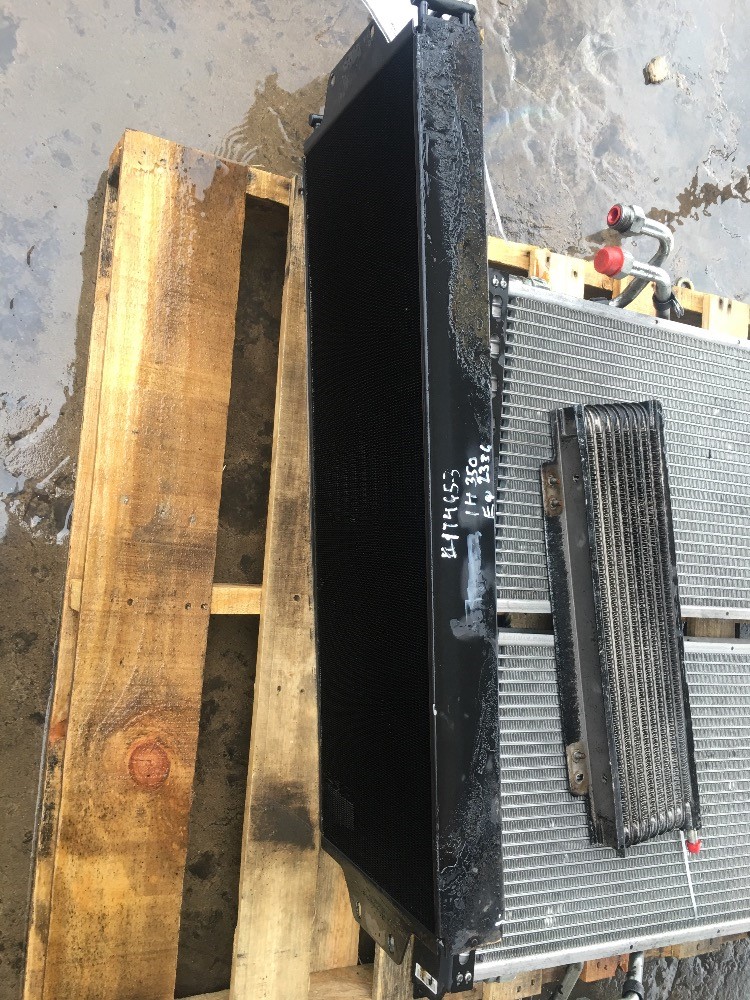 Case/case I.H. 350 Condensor