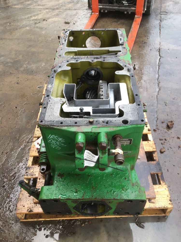 Deere 4850 Power Shift Trans & Parts
