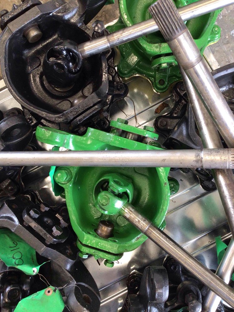 Deere 5300, 5200, 5400, 5500, 5210, 5310, 5410, 5510, 5220, 532, 5420 V1 Standard RH Final Drive