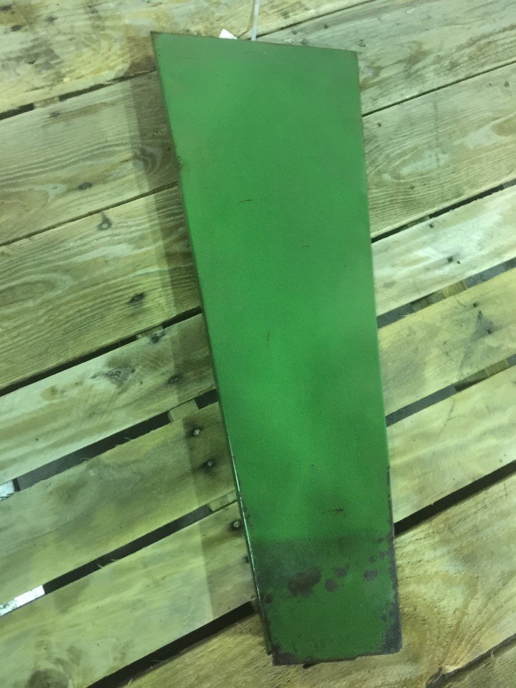 Deere 4440 Cover/Shield/Panel