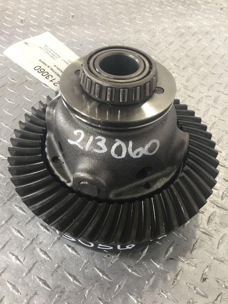 Case/case I.H. 4230 Differential & Parts