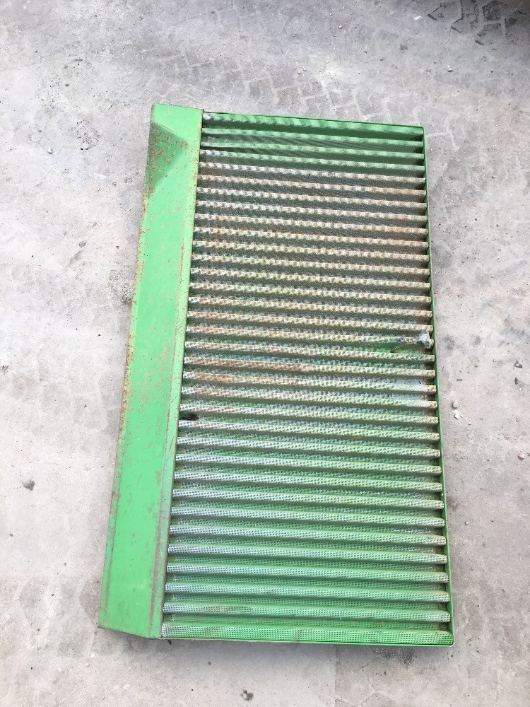 Deere 4555 Grille/Screen