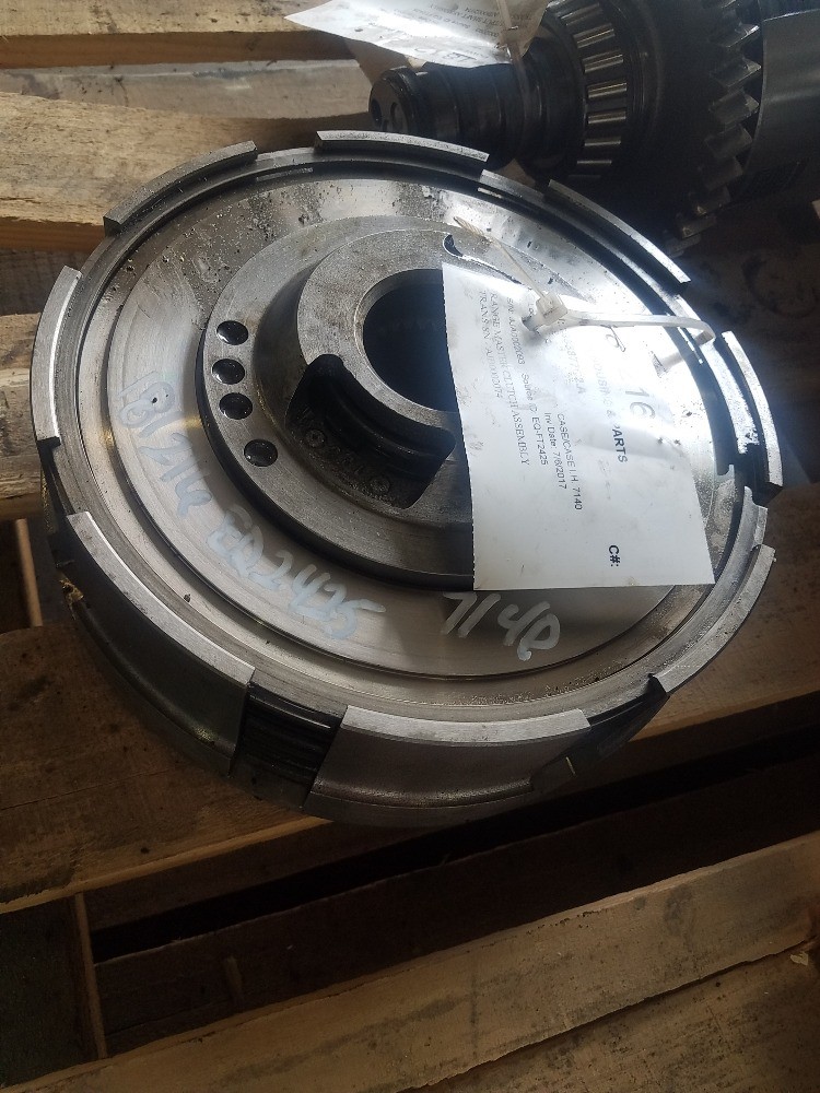 Case/case I.H. 7140 Clutch Housing & Parts