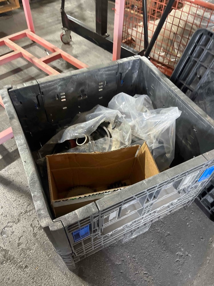 Case/case I.H. 5088 Differential & Parts