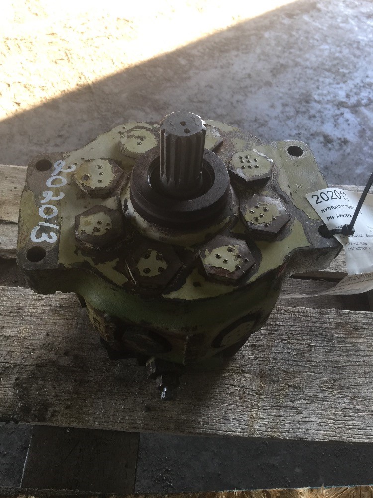Deere 4430 Hydraulic Pump & Parts