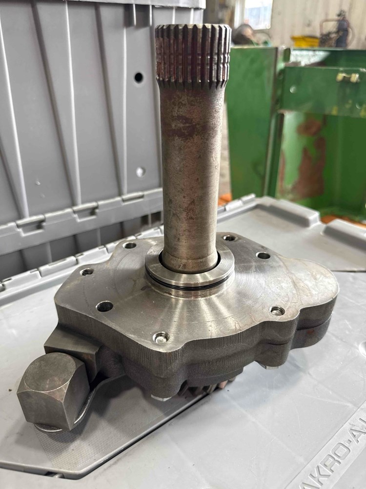 Deere 3255 Pump Drive Shaft